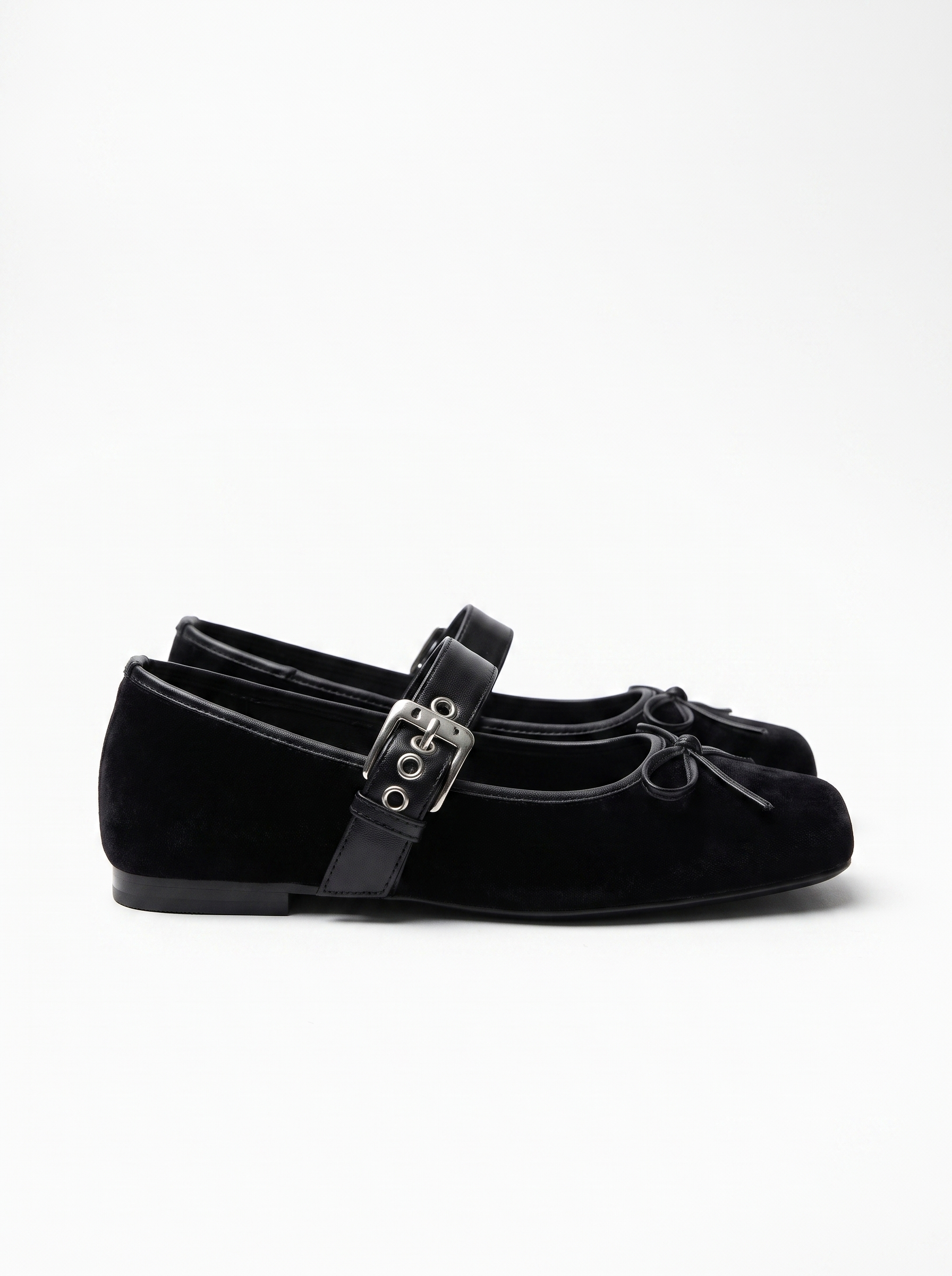 Ellie Riemchenballerinas mit Schnalle