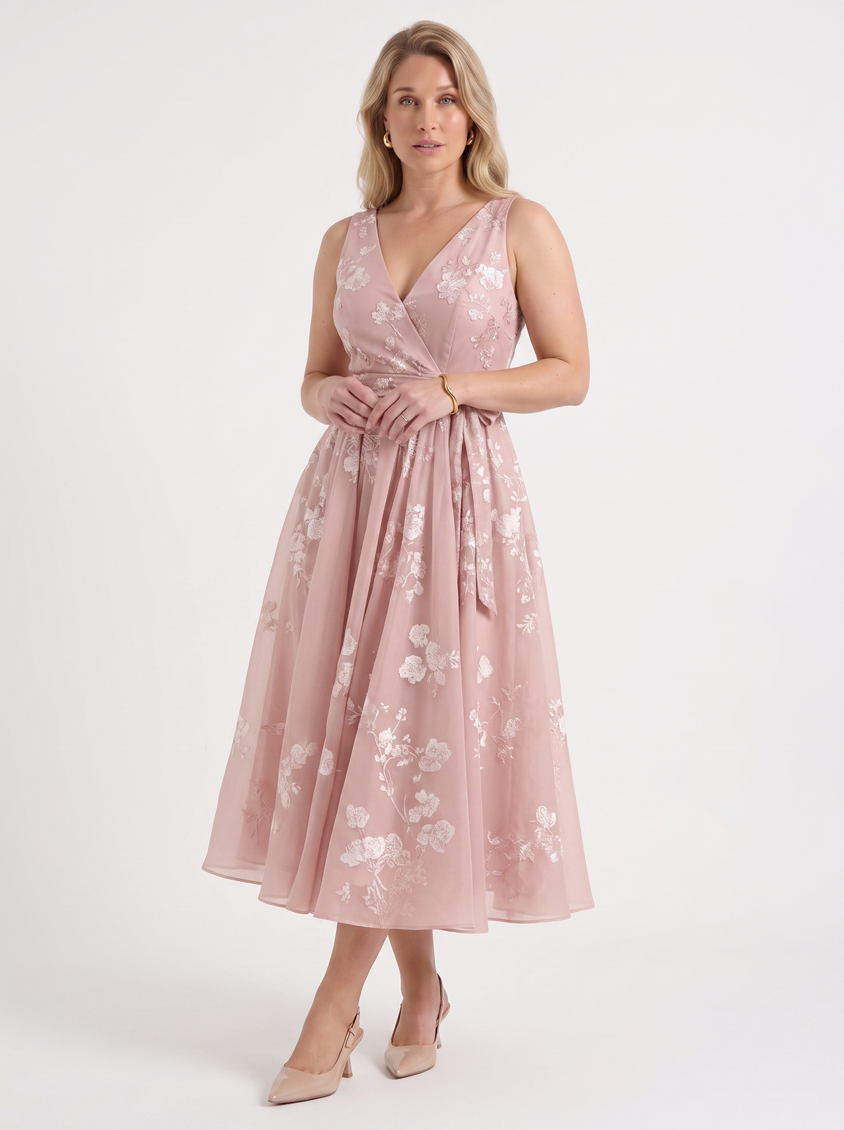 Cassie Midikleid in Wickeloptik mit floralem Muster