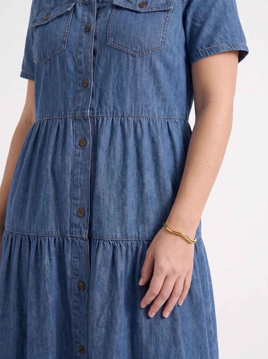 Kesia Gestuftes Midi-Hemdblusenkleid