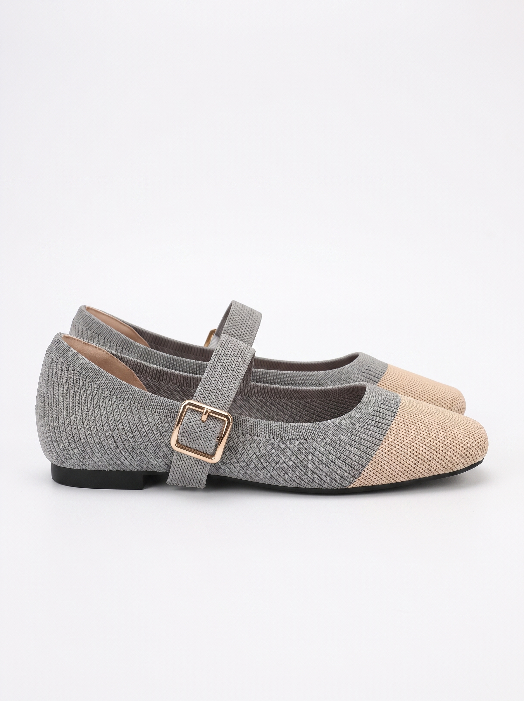Mila Riemchenballerinas Strickoptik