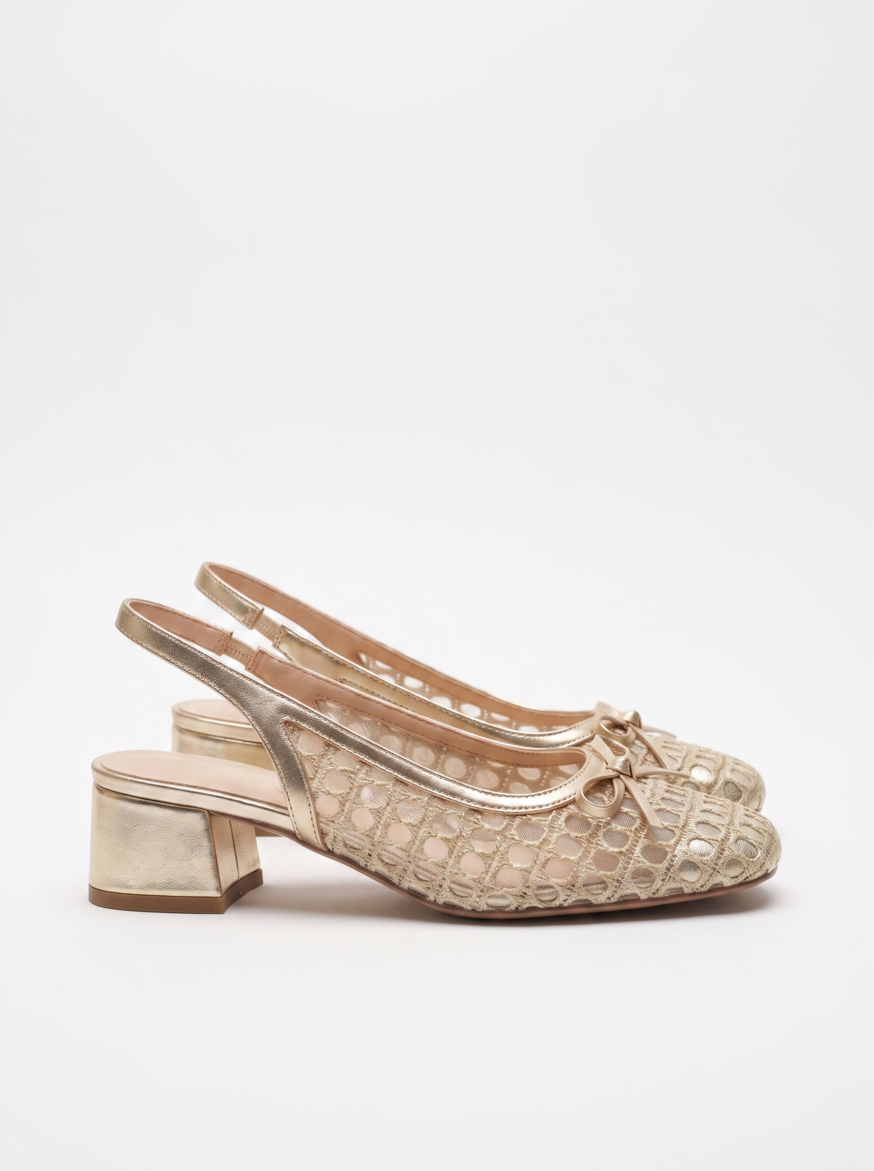 Emmett Slingback-Pumps mit Spitzenoptik