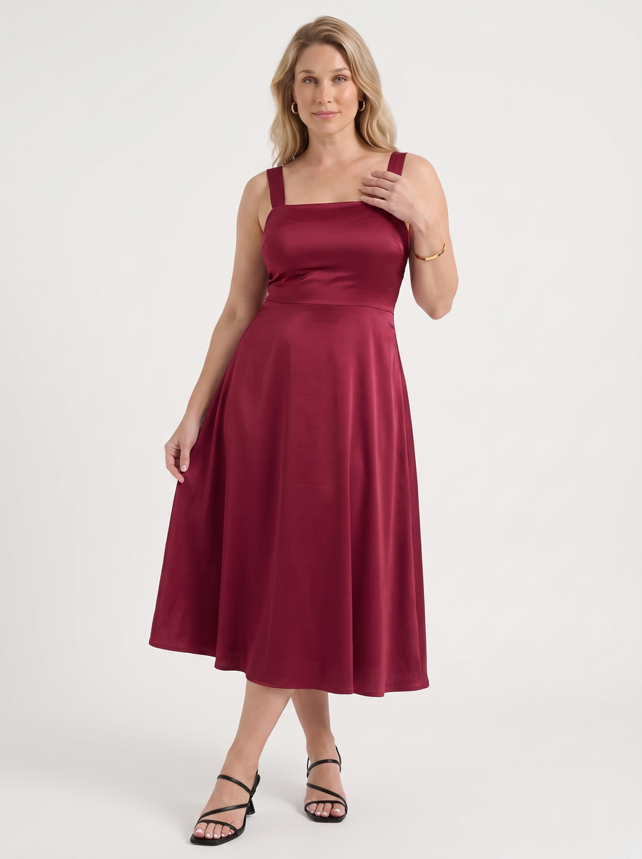 Chloe Midikleid mit Karree-Ausschnitt