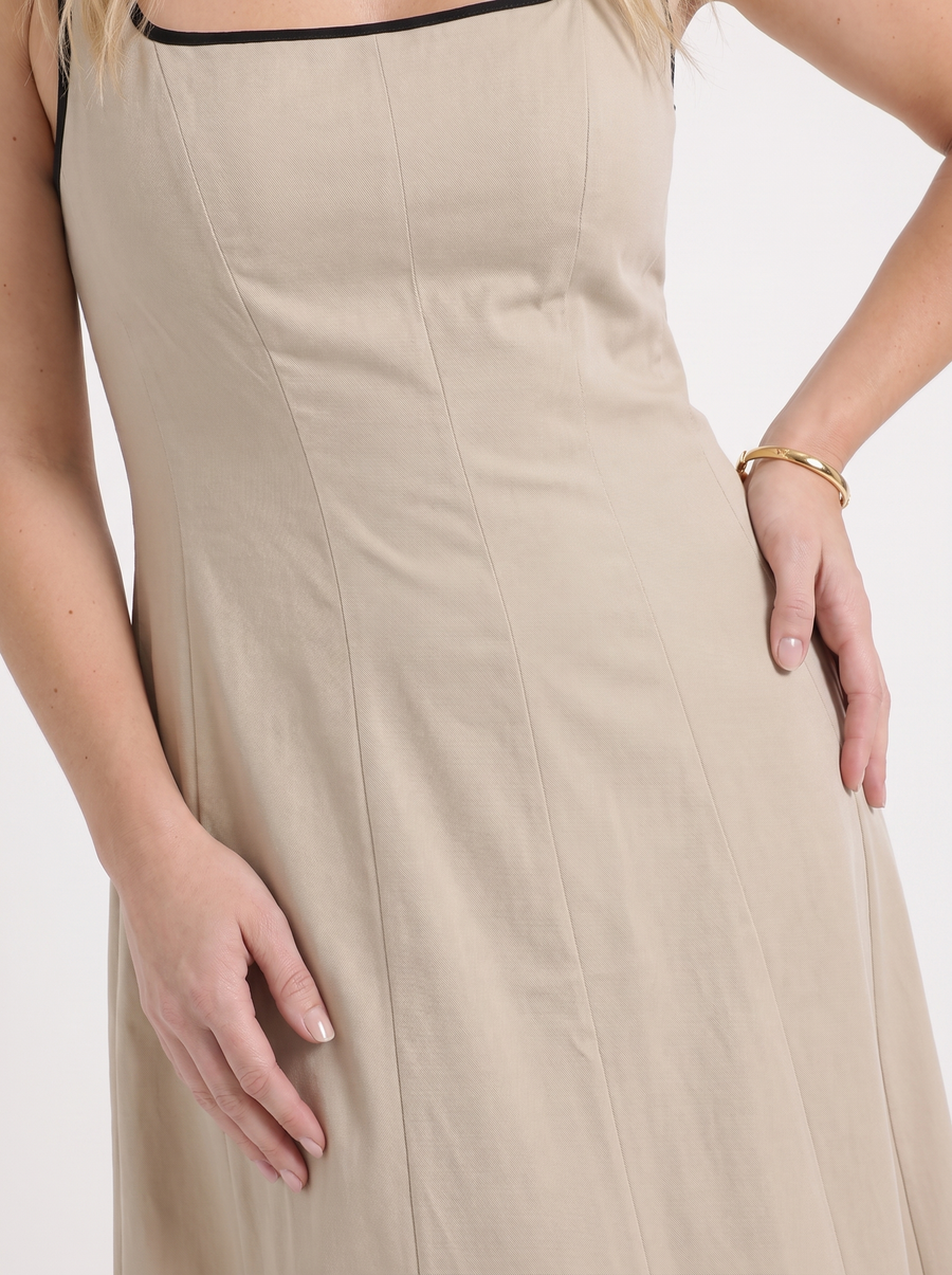 Gella Maxikleid mit Kontrastpaspel