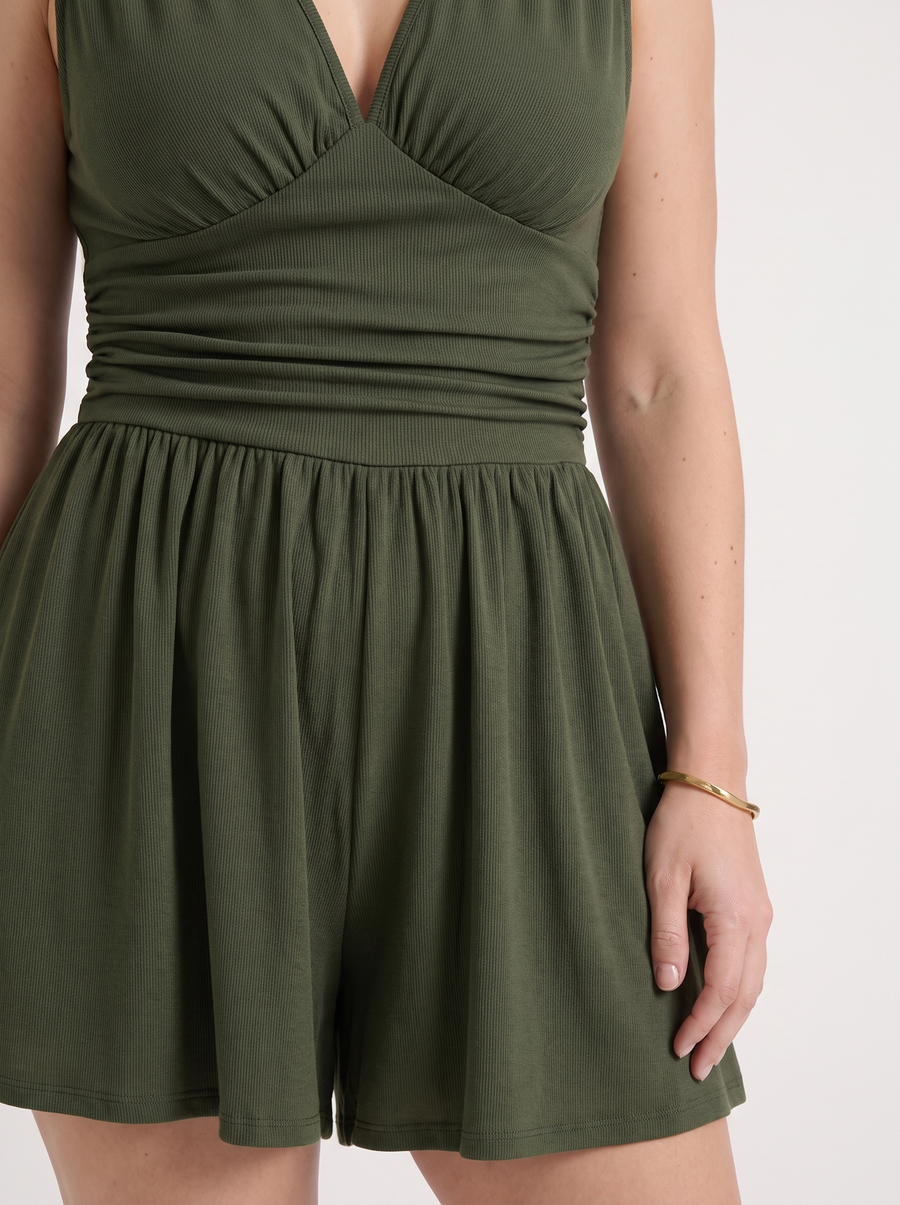 Jewel Kurzer Jumpsuit V-Ausschnitt