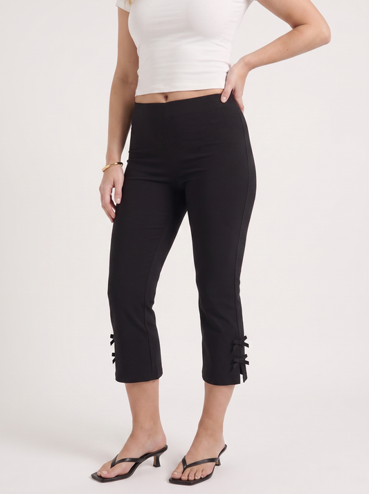 Jill Caprihose mit Schleifendetail