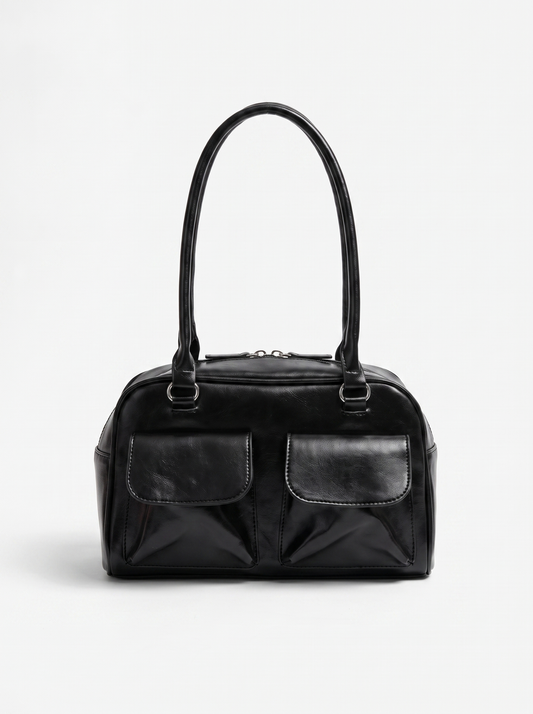 Karin Schultertasche in Lack-Optik