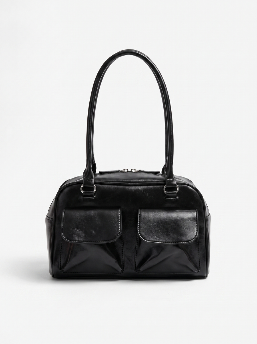 Karin Schultertasche in Lack-Optik