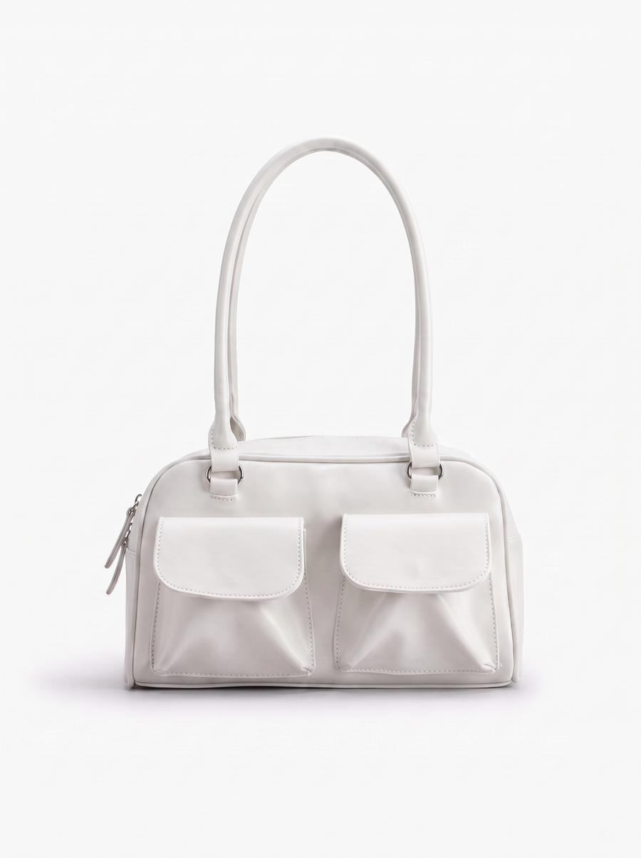 Karin Schultertasche in Lack-Optik