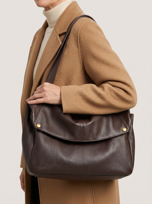 Adriani Shopper Braun am Modell
