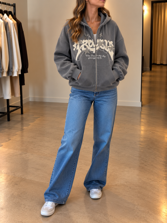 Inge Hoodie mit Stickerei