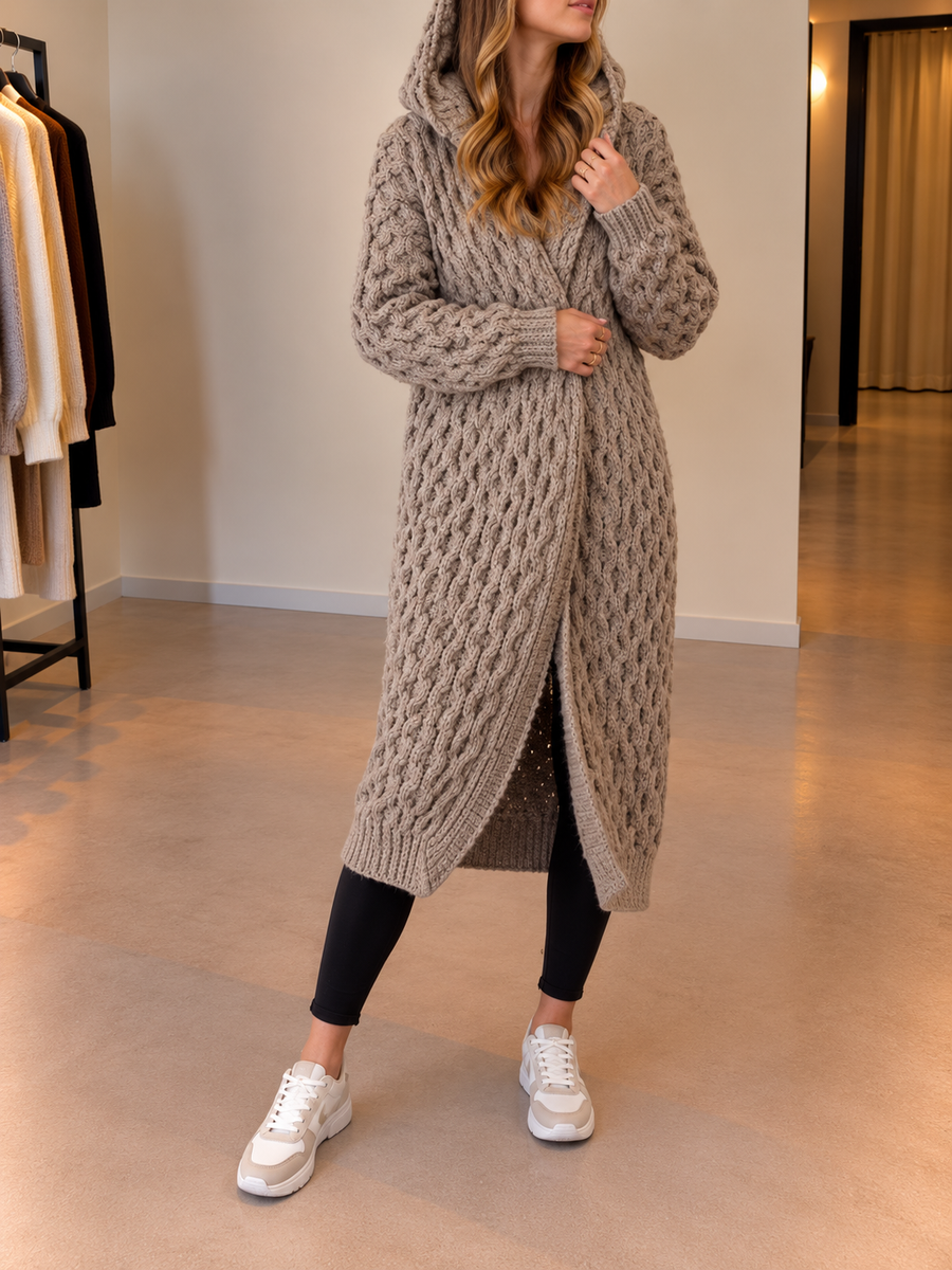 Maike Strickjacke mit Zopfmuster