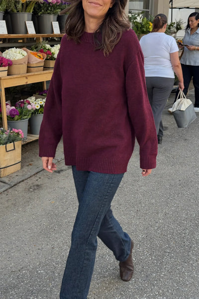 Kundin Jill trägt Rosa Mae