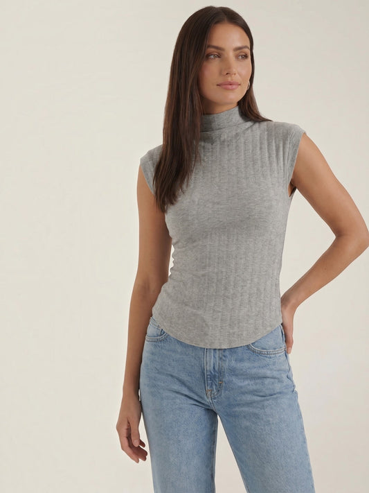 Cassandra Rollkragen-Top im Rippstrick-Look