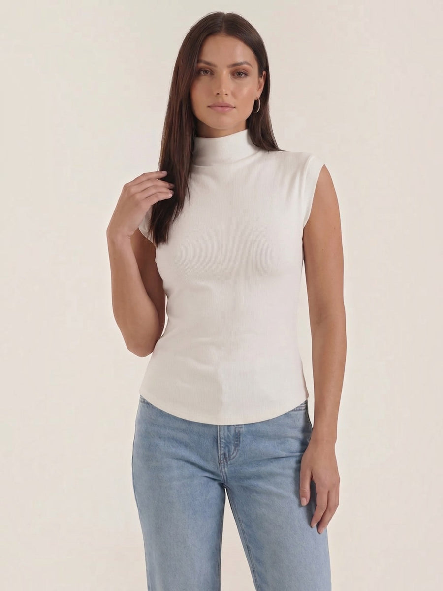 Cassandra Rollkragen-Top im Rippstrick-Look