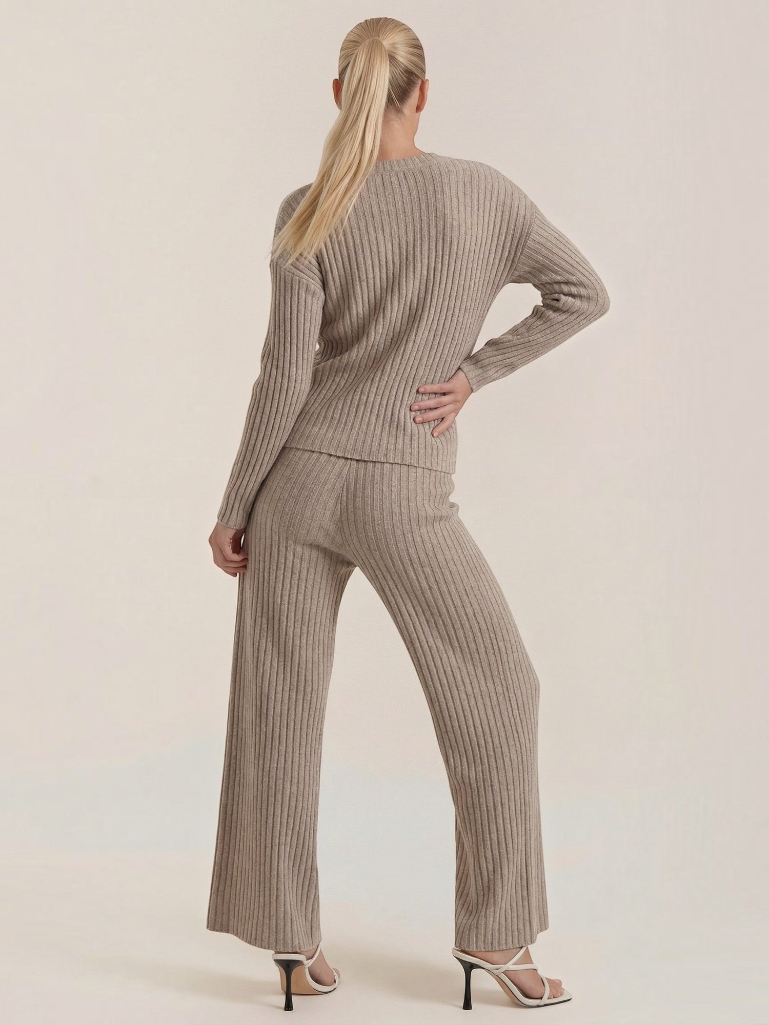 Taupe