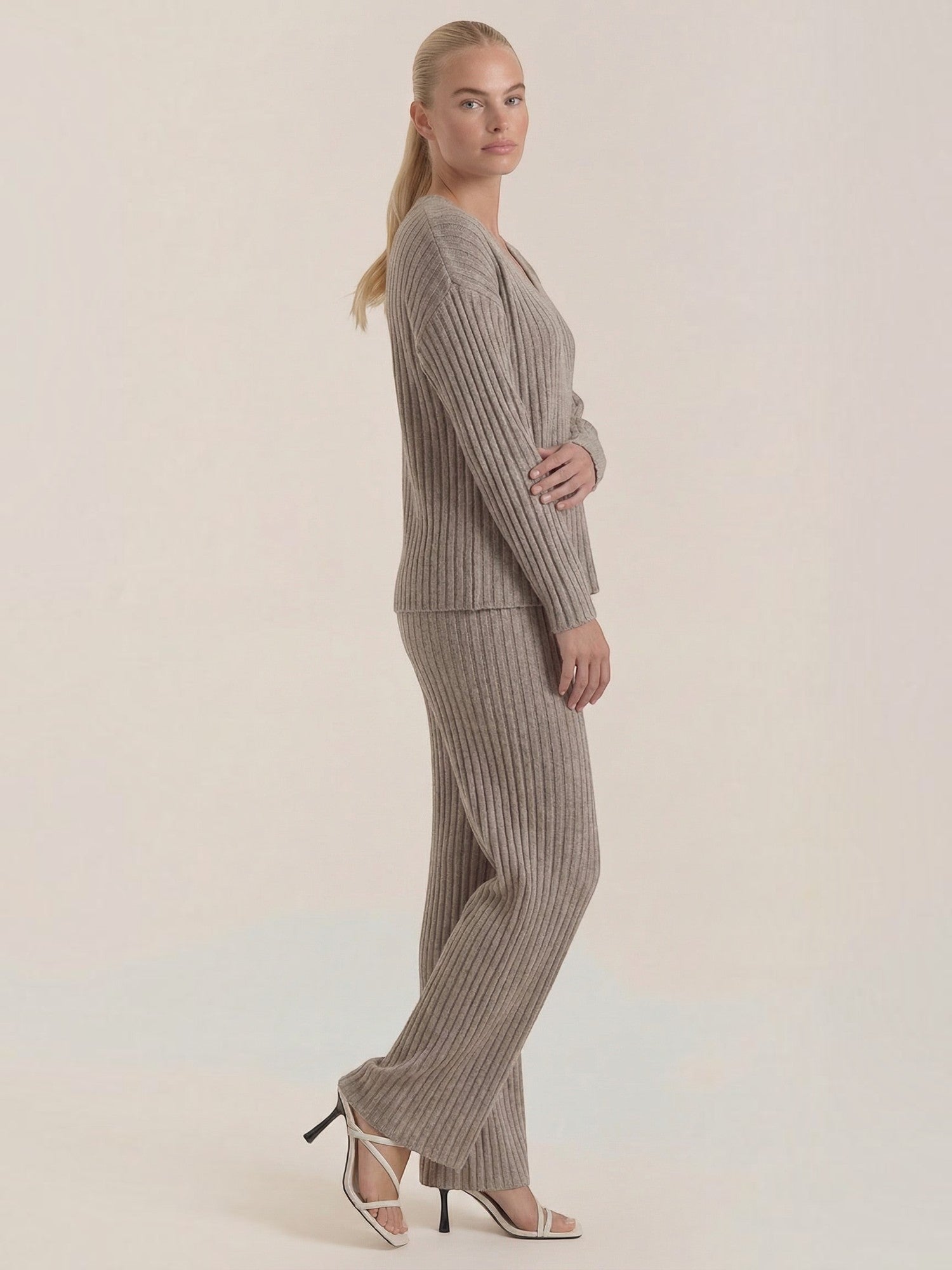 Taupe