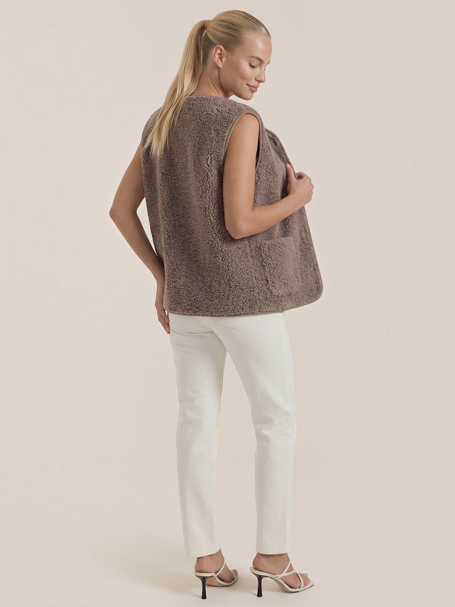Taupe