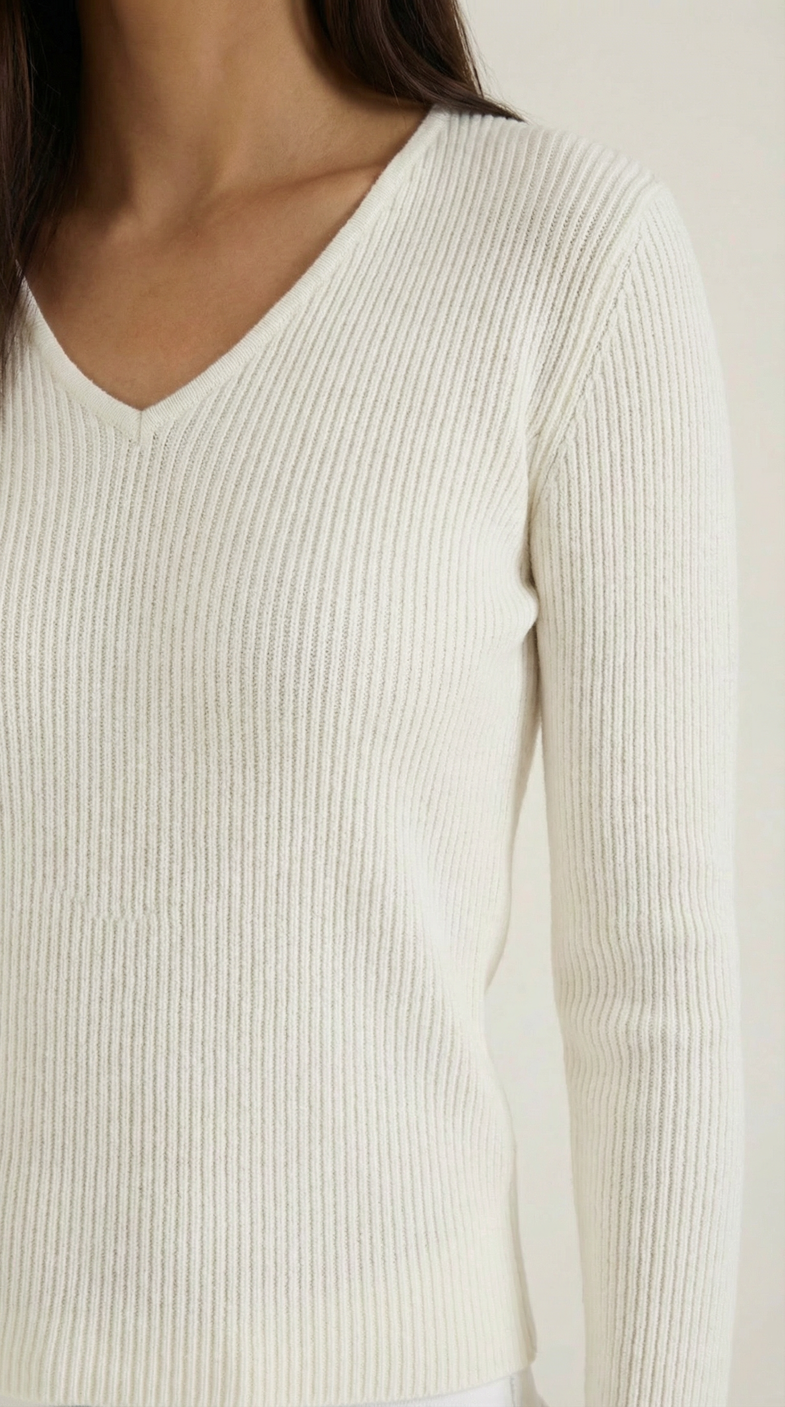 Michelle gerippter Pullover mit V-Ausschnitt